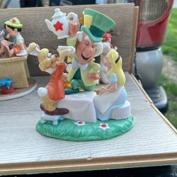 Alice In Wonderland Collectible 