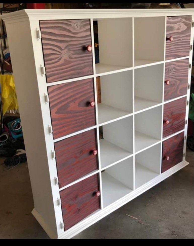 Book shelf/organizer