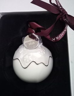 Pandora Icy Snowflake❄Limited Edition 2018 Porcelain Bauble Christmas