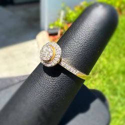 Jewelry 10k solid yellow gold  natural diamond 0.30CTW ring size 7.25