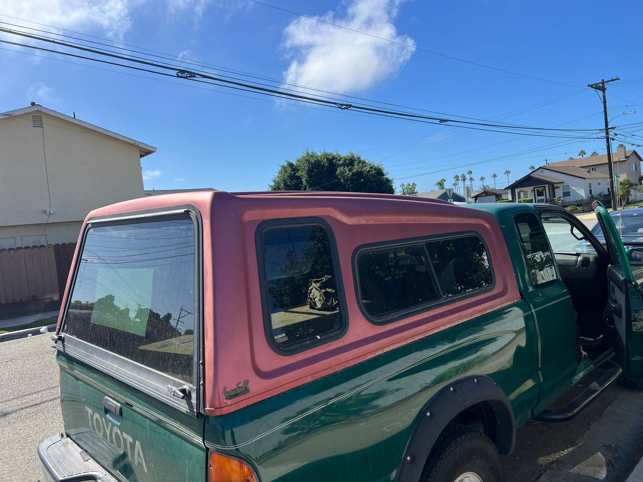 Toyota Tacoma CAMPER SHELL