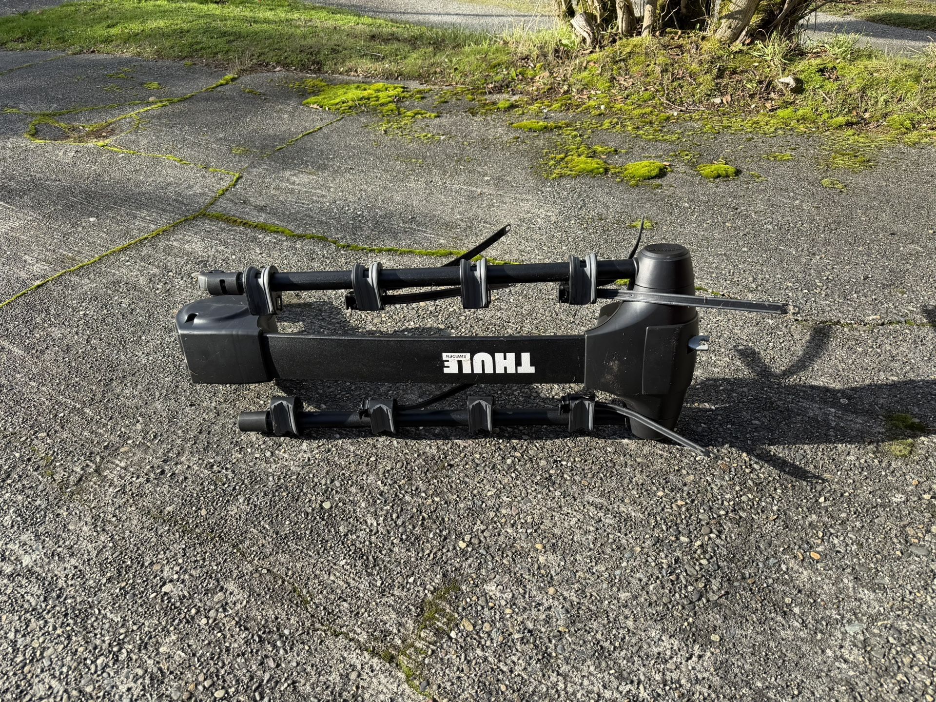 Thule Hitch Mounted 4 Bike Rack