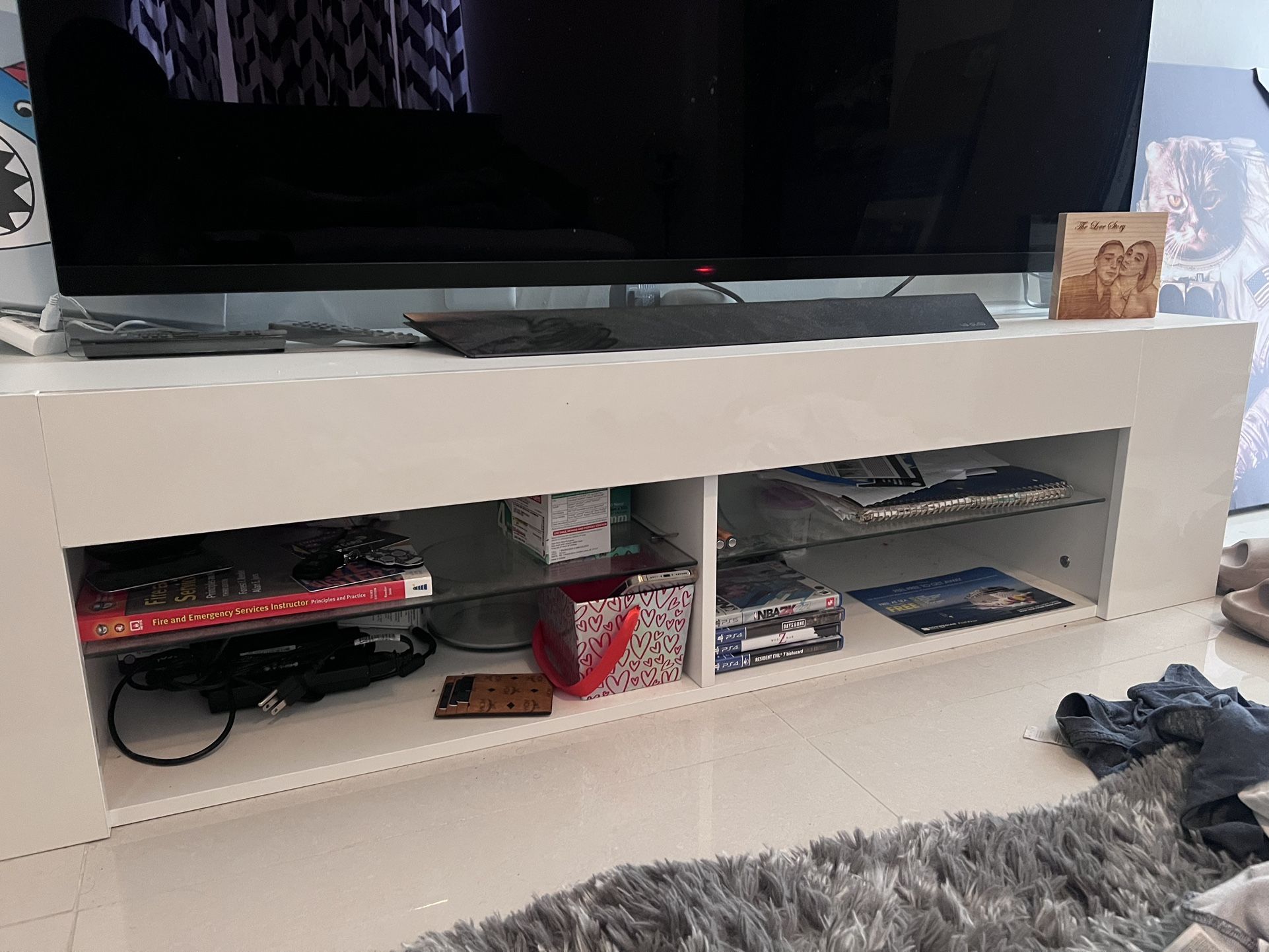 Glossy White Tv Stand With Glass Shelves