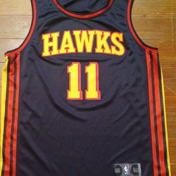 Trey Young Men's Size Medium Fanatics Atlanta Hawks Jersey 11