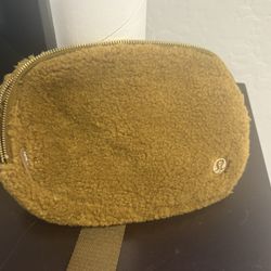 Lululemon Fleece 1L Belt Bag