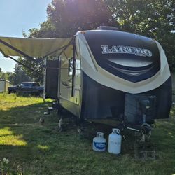 Travel Trailer Keystone Laredo 331bh