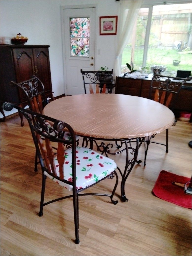 Table With Five Chairs