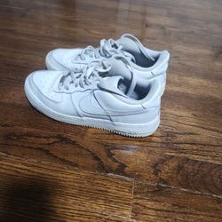 Dirty White Air Force 1s (Size 7)