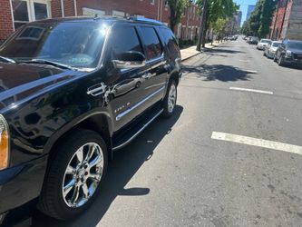 2008 Cadillac Escalade luxury sport
