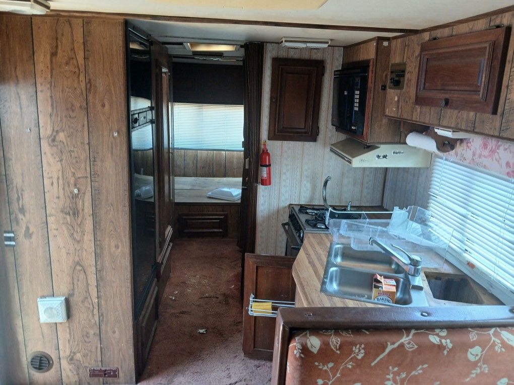 Vantage 1984 Algro ..in A Perfect Running Condition 454 Engine