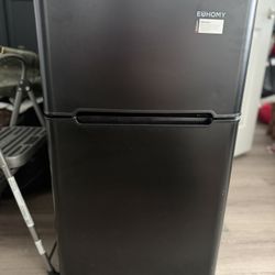 EUHomy Mini Fridge