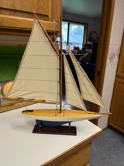 Vintage Pond Yacht Model