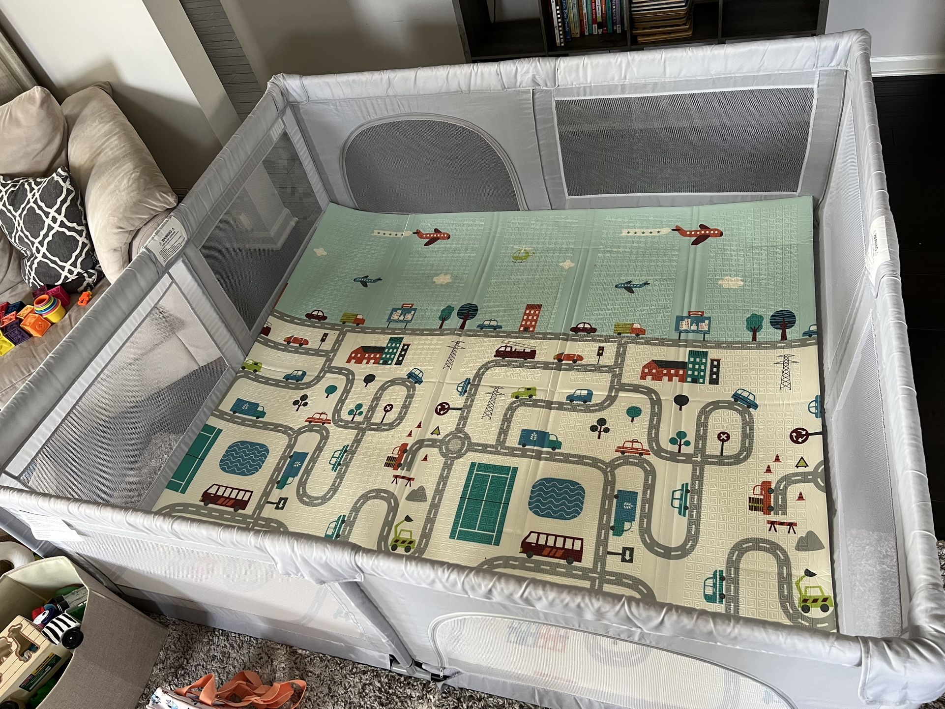 Baby/ Toddler Playpen With Mat