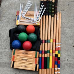 6 Players Croquet Wooden Outdoor Deluxe Sports Set with Carrying Case (Des Moines)
