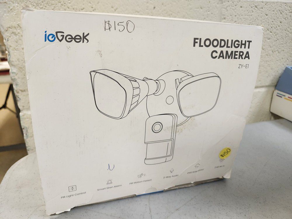 Flood Light Camera ( New)