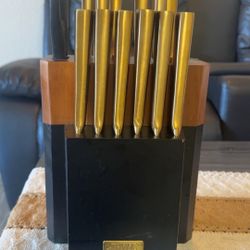 Thyme And Table Knives Set