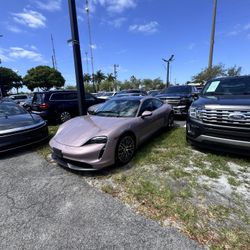 2022 Porsche Taycan Base