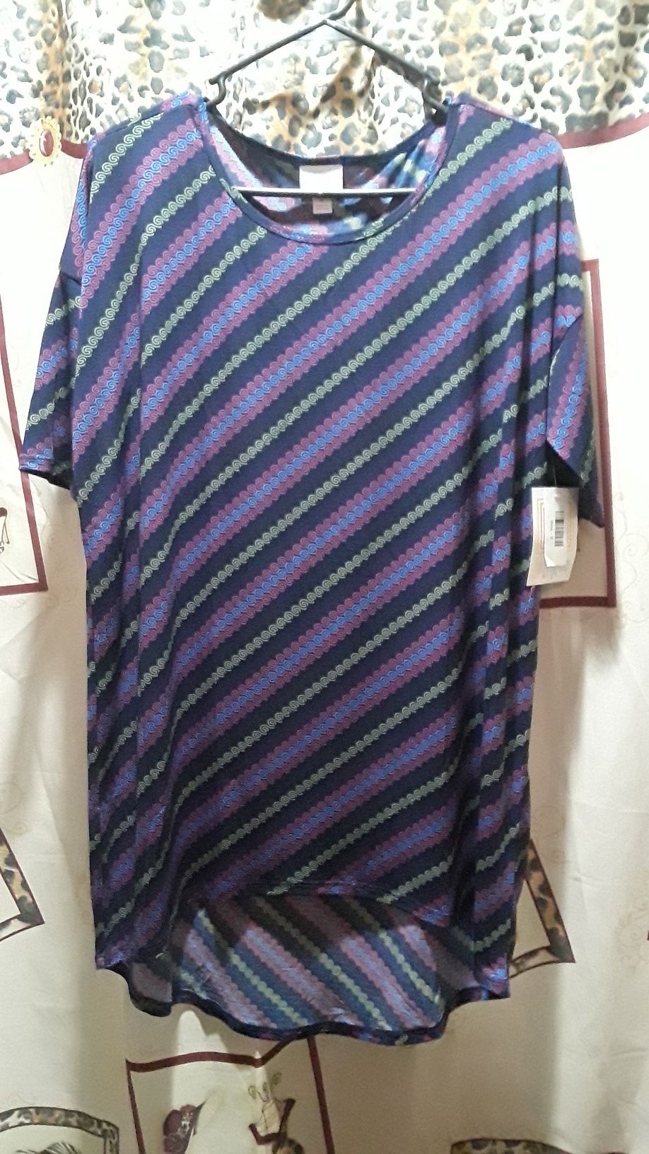 LULAROE IRMA (SMALL)