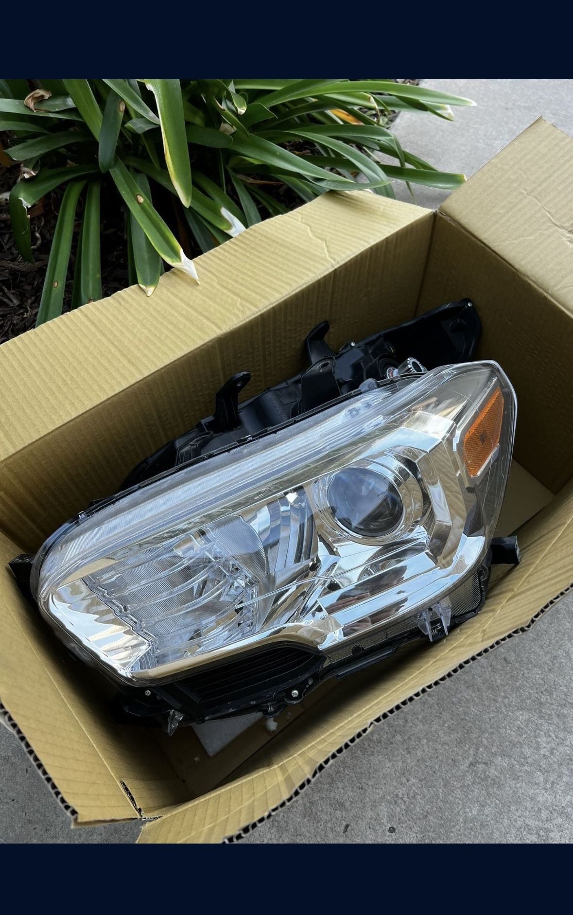 2022 Toyota Tacoma Headlights