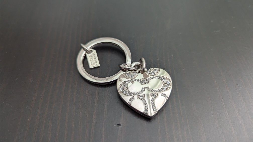 COACH PAVE HEART LOCKET 92416