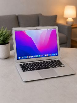 MacBook Air 13” 💻 Apple i5 ⚡ 8GB RAM 🚀 256GB SSD 💾 Office/Logic/Final Cut 🎵🎬 1-Year Warranty ✅Microsoft Word & Excel✅ $200💳