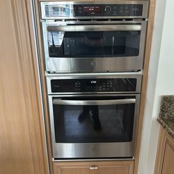 Combo Oven Microwave 27”