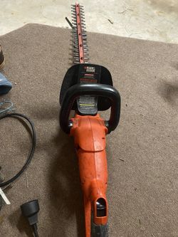 Black And Decker Hedge Trimmer 