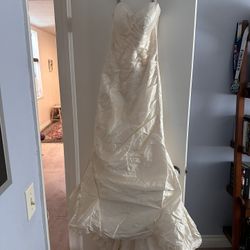 Unworn Wedding Dress 100% Silk