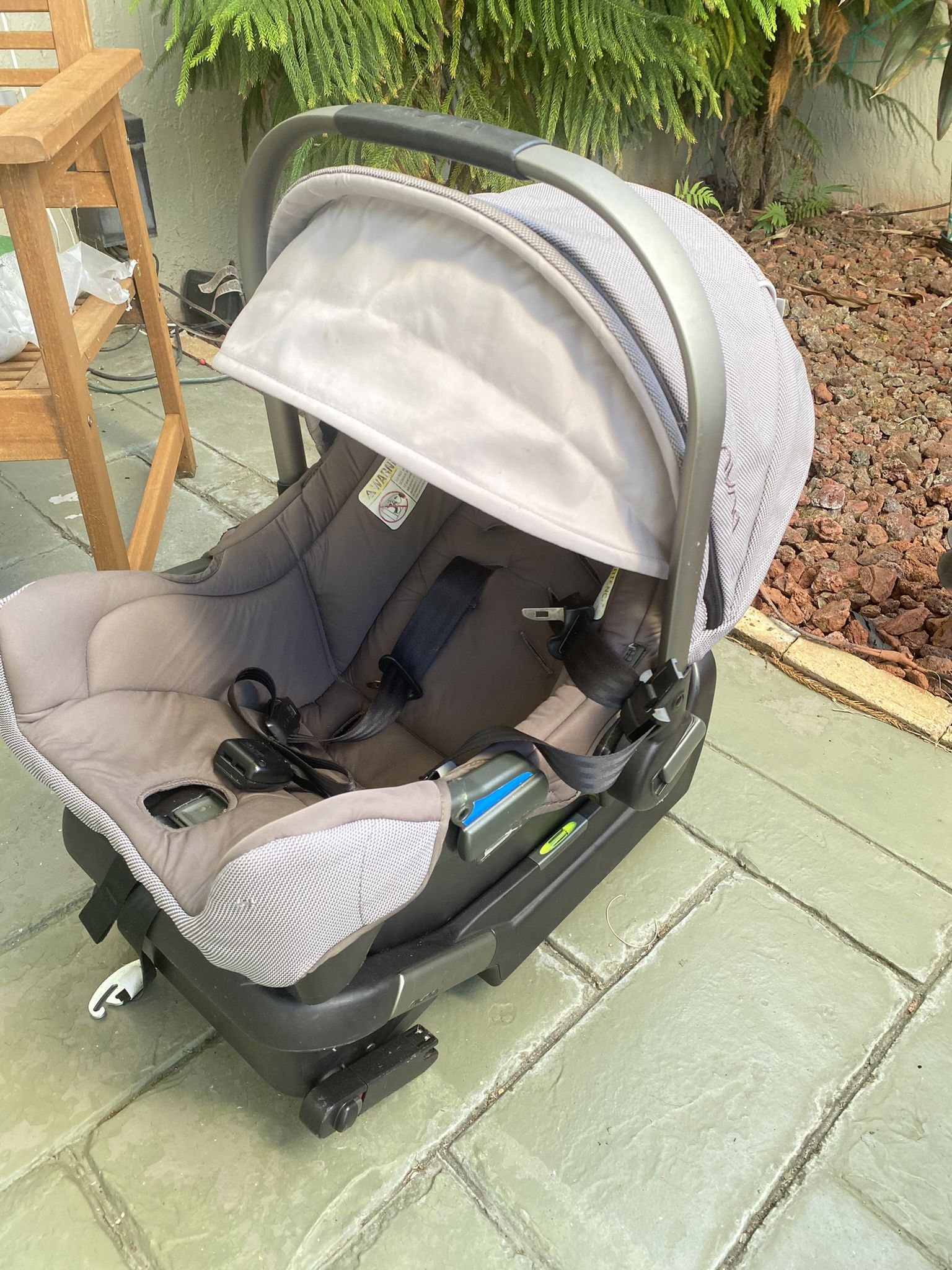 Nuna Car Seat Newborn To Infant With Base 