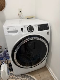 GE UltraFresh Front Load Washer – 4.8 Cu Ft – Excellent Condition