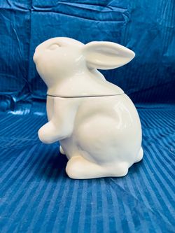 White Ceramic Bunny cookie jar from the Providence Collection 8.5”H