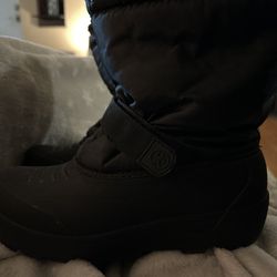 Big Kid Size 7 Snow Boots 