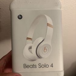 Beats Solo 4