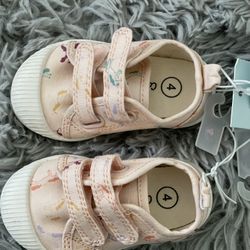 Cat & Jack Toddler Shoes Size 4