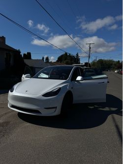 2024 Tesla Model Y 7 seater