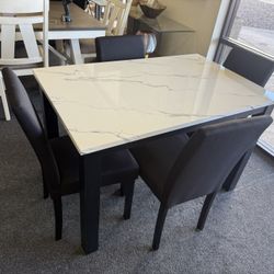 Dining Table With 4 Chairs 