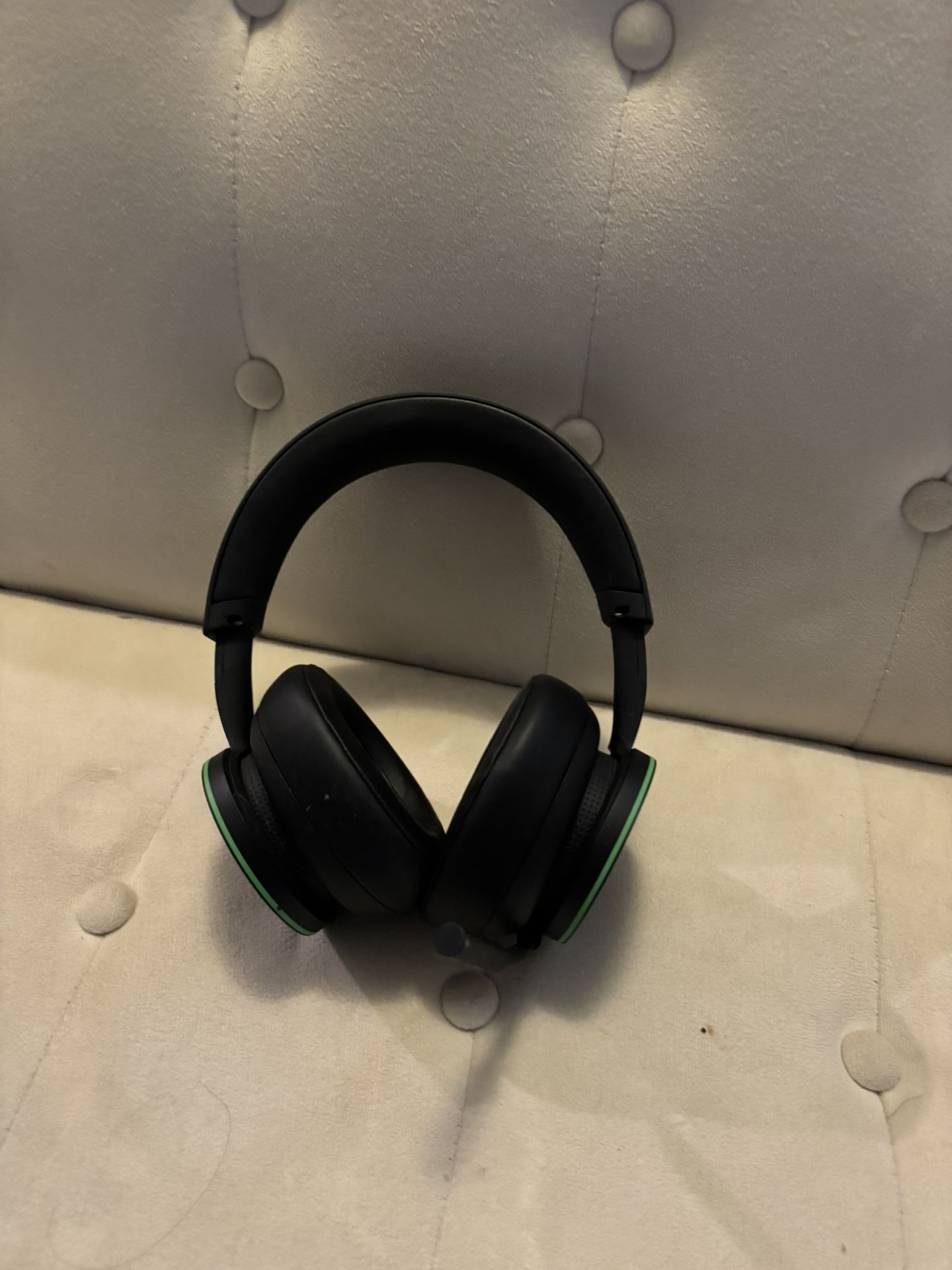 Xbox Series X Wireless Gaming Headset Over The Ear Headphone