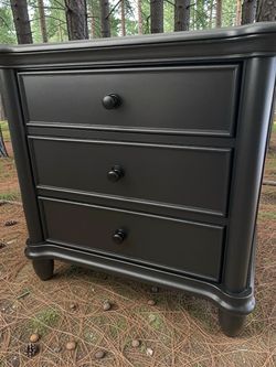 Huge Hamilton Nightstand Solid Wood 3 Drawers Black Satin 30x19x31 New
