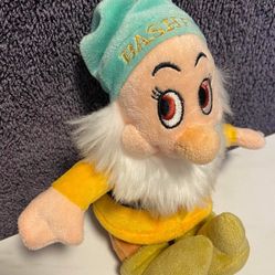 Disney Snow White and the Seven Dwarves Bashful 6inch bean bag plush 