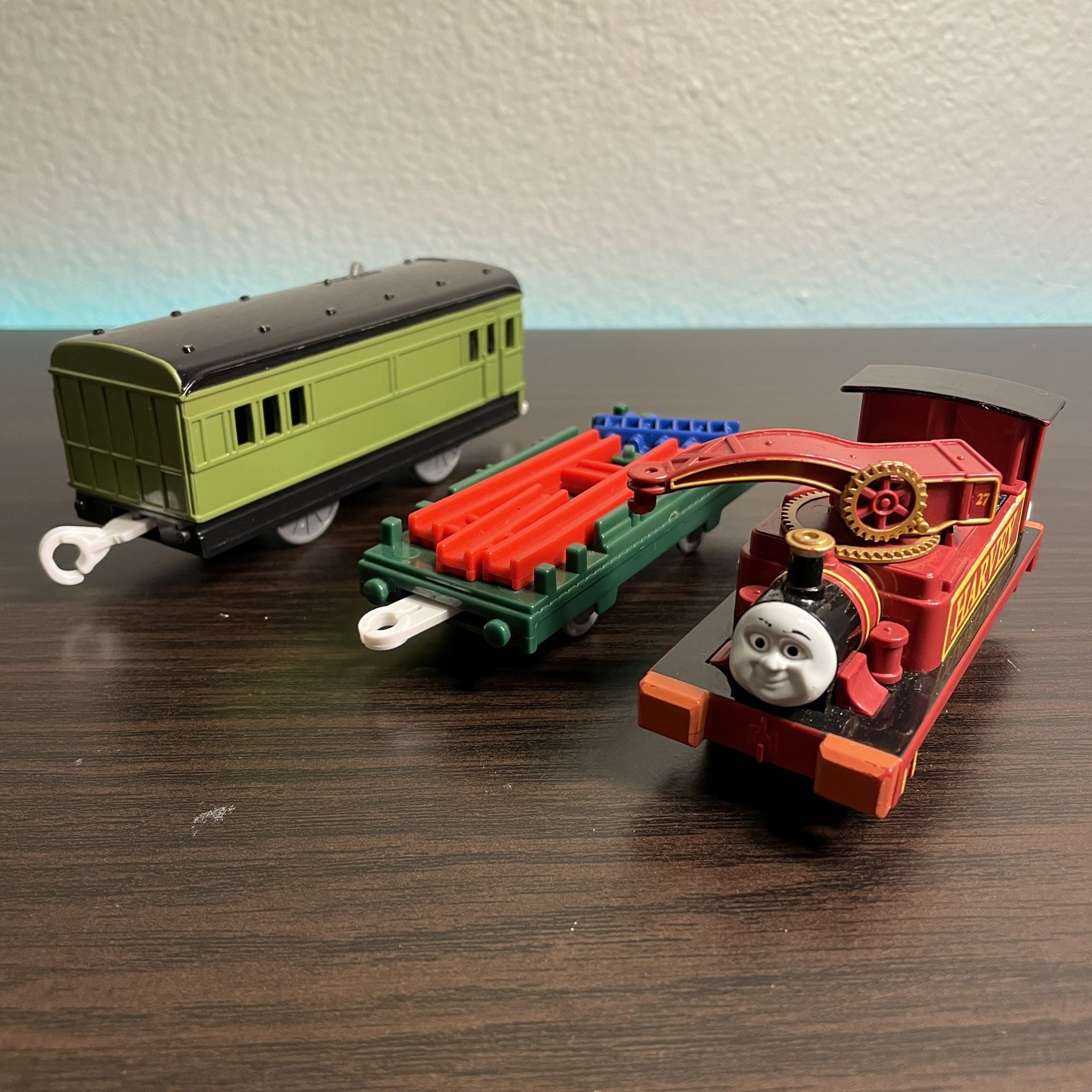 Trackmaster Thomas & Friends "Harvey W/ Coach" WORKING Motorized Train Tomy