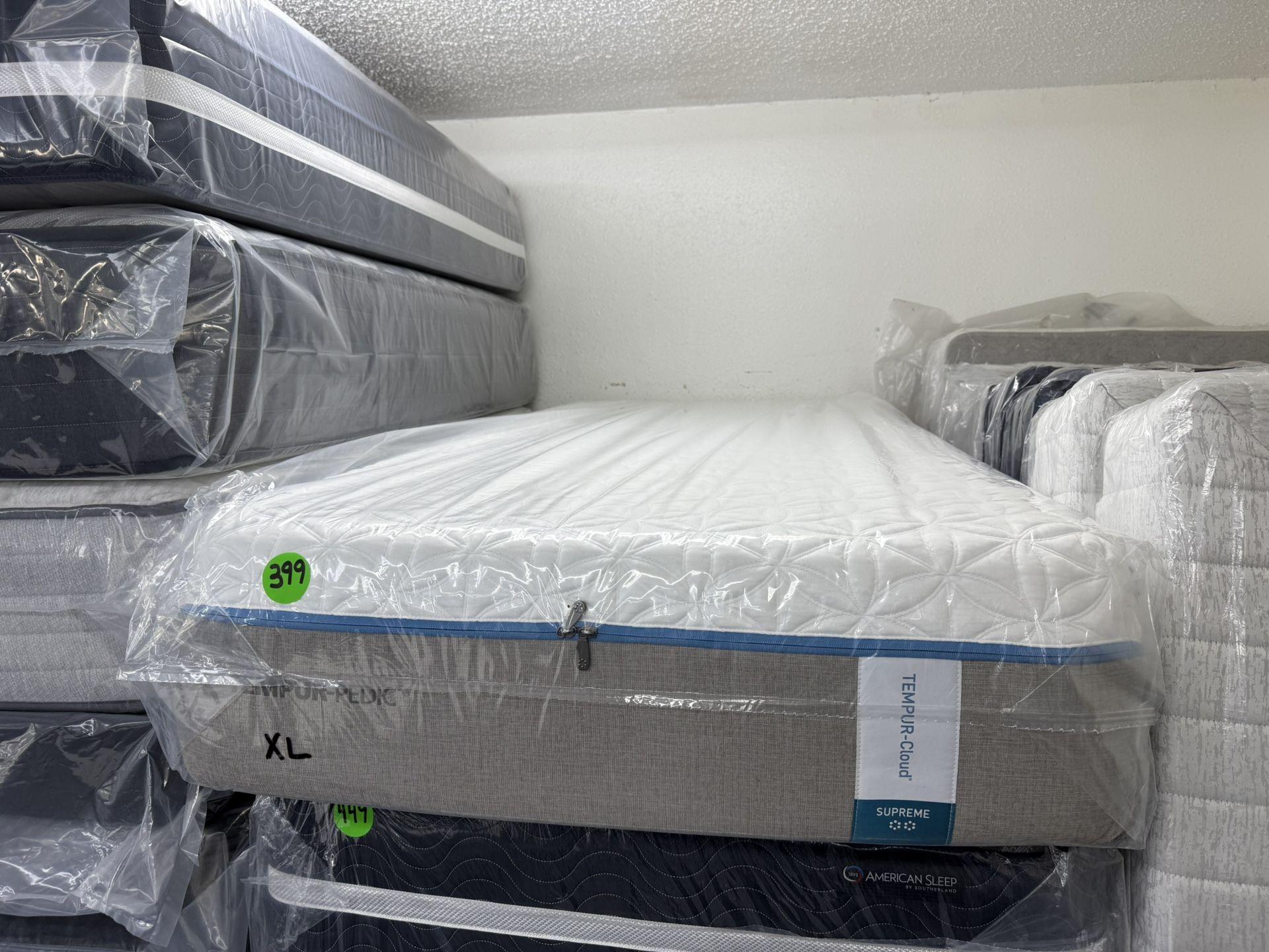 TWIN XL TEMPURPEDIC CLOUD SUPREME MATTRESS & BOX SPRING BED SET