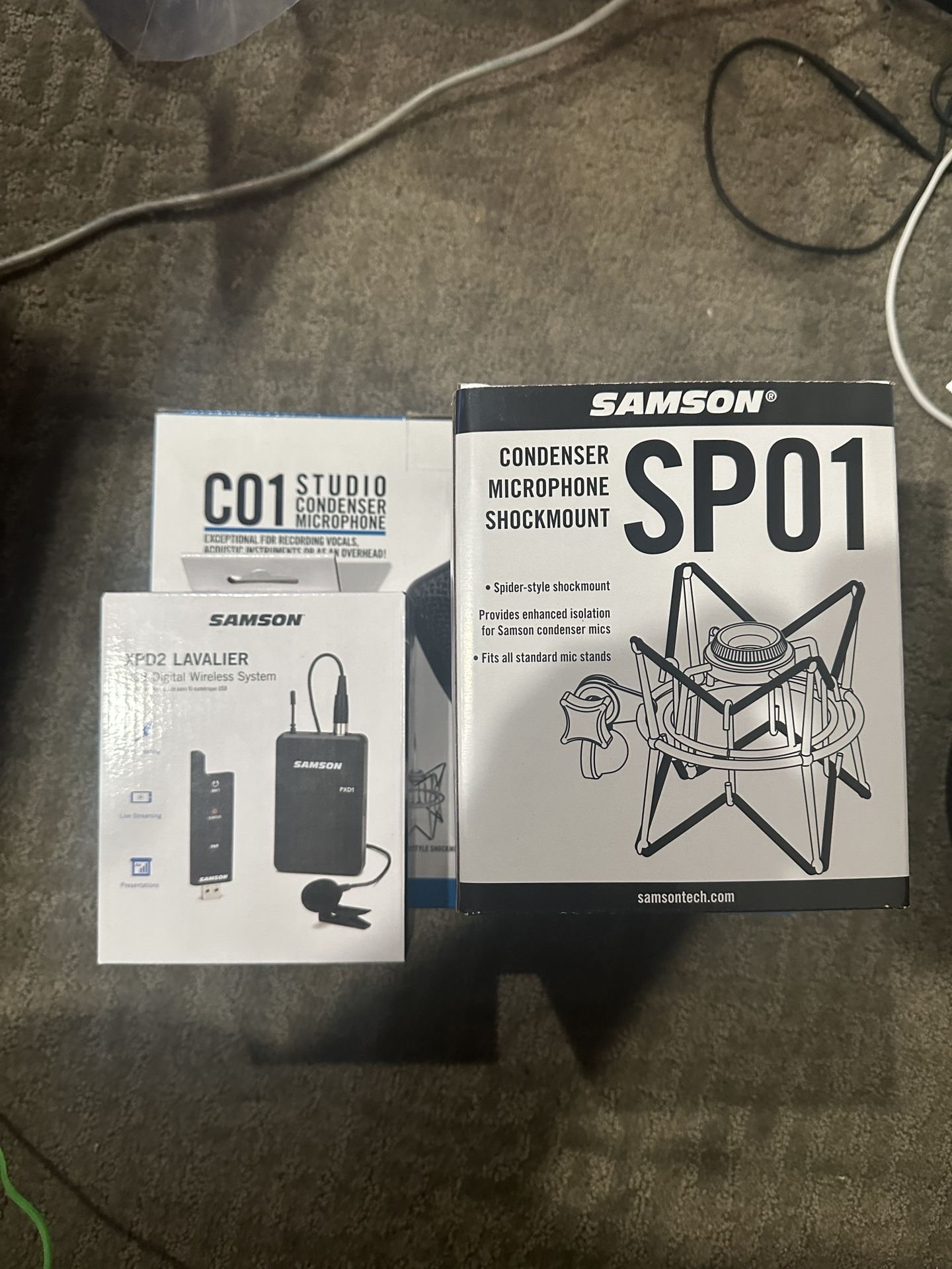 C01 Studio Condenser Microphone Combo With SP01 Condenser Shockmount And XPD2 Lavalier USB Digital Wireless System