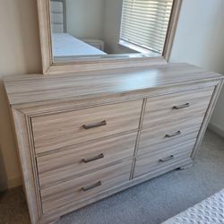Natural Dresser With Mirror 