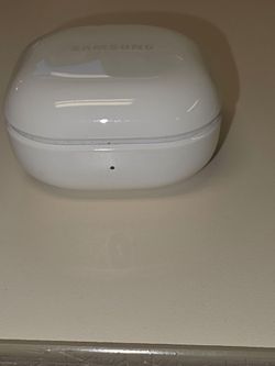 Samsung Galaxy white case, white earbuds FE