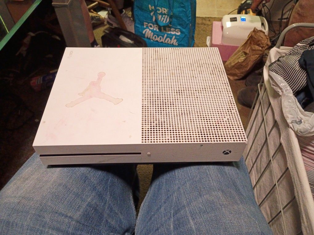 Xbox One S