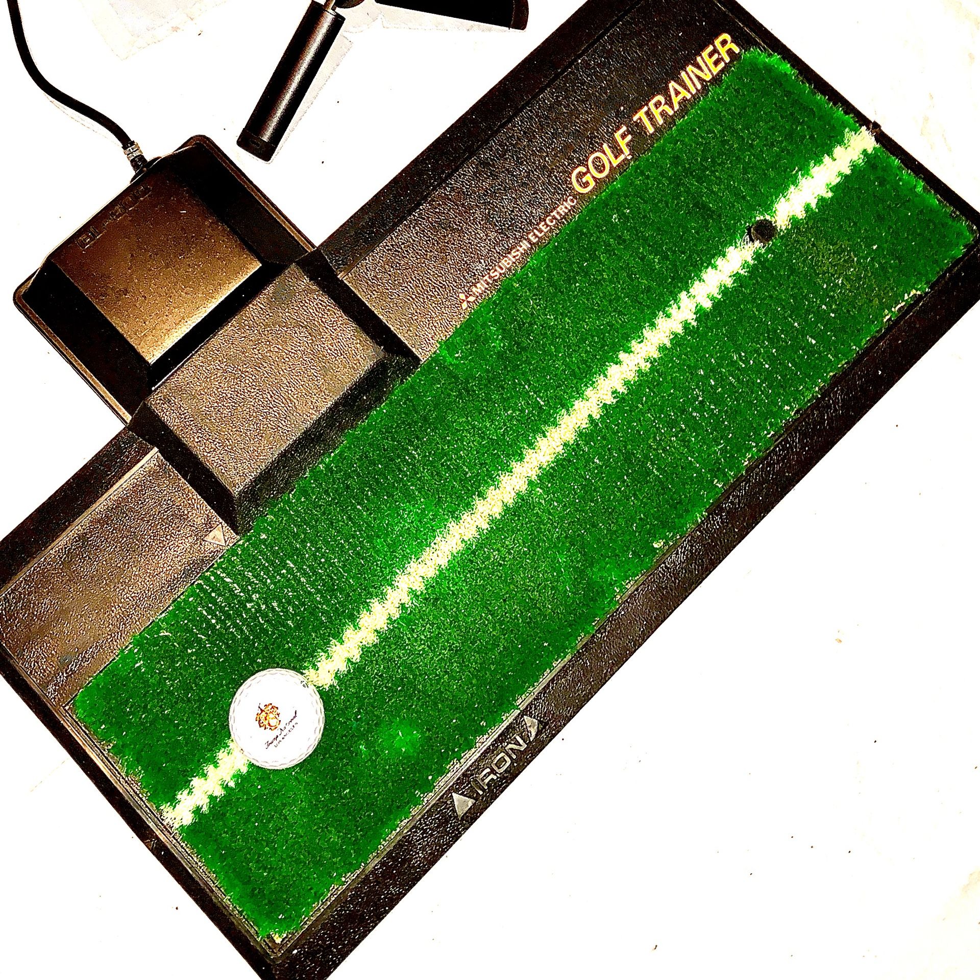 MITSUBISHI GOLF TRAINER GL-500. Can be used with or without golf