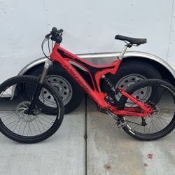 Specialized Mountain Bike