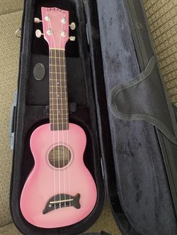 MAKALA Pink Soprano Ukulele w/ Polyfoam Case - EXCELLENT condition