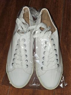 Women's shoes size 6