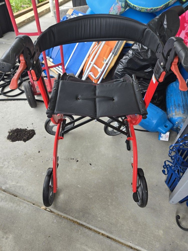 Nitro erro Walker